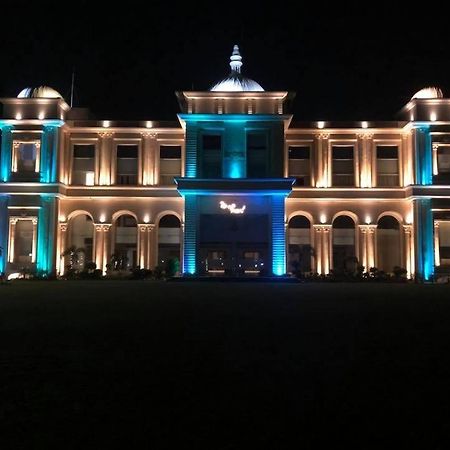 The Pearl Hotel Sirsa Екстер'єр фото