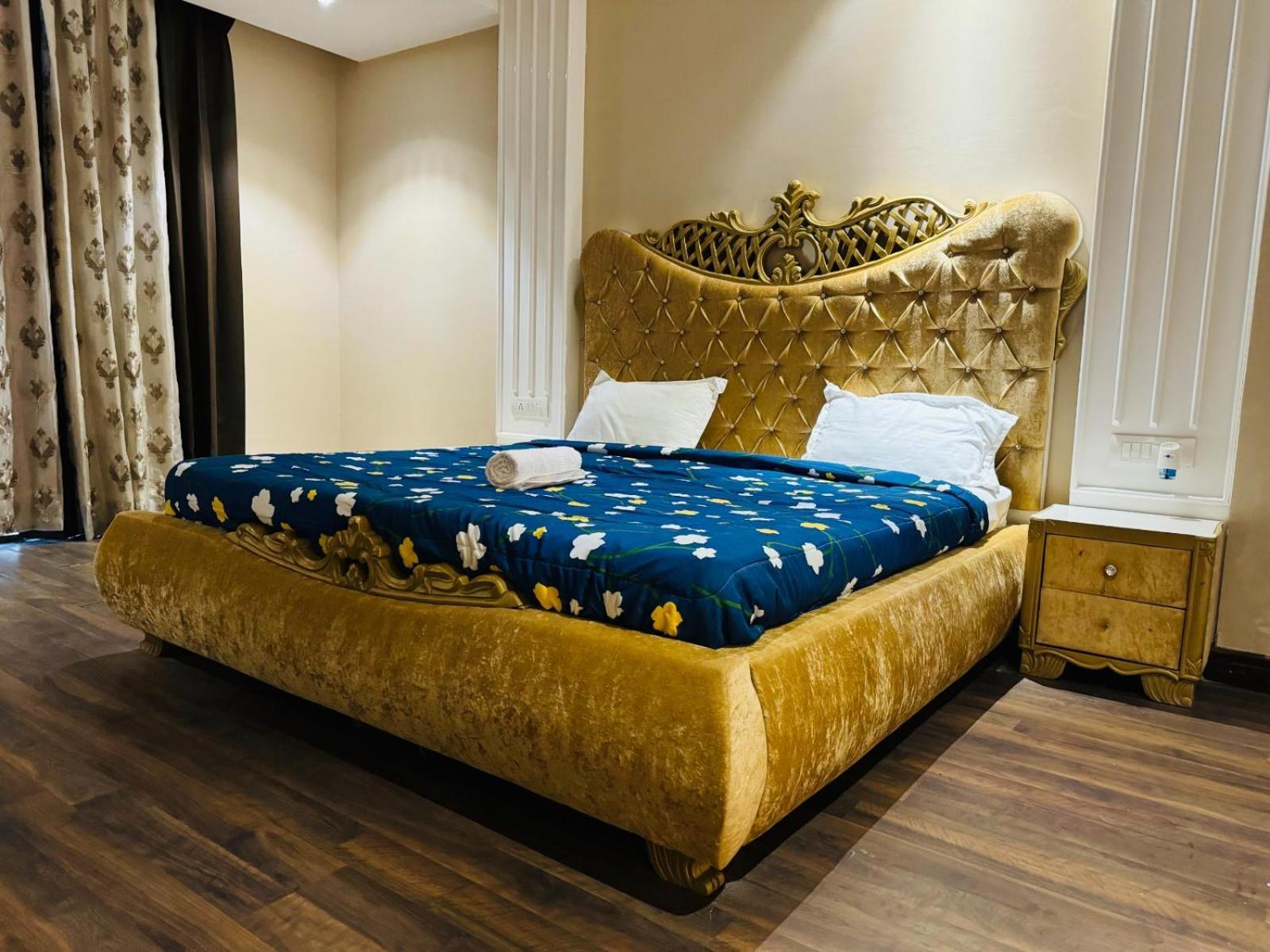 The Pearl Hotel Sirsa Екстер'єр фото